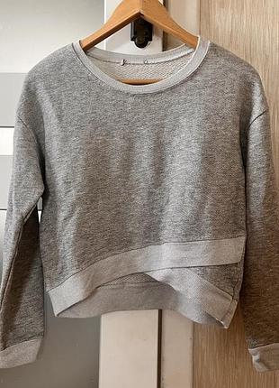 Сірий укорочений світшот від h&m вільного крою з круглом вирізом та текстурною перехресною деталлю знизу