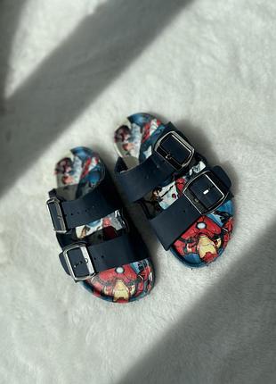 Классные шлепки marvel, кроксы, шлепки, сабо, тапочки