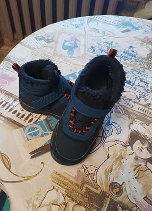 Дитячі ботінки водонепроникаєми quechua sh100 от бренда decathlon.