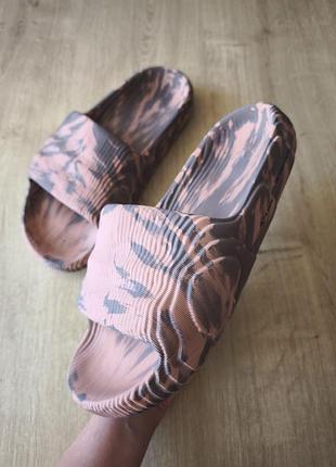 Крутые мужские шлепанцы  adidas, оригинал, р.46