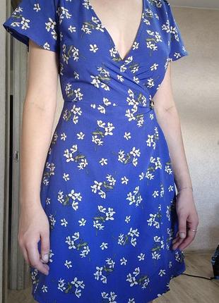 Синее летнее платье с цветочным принтом primark, xs