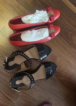 Босоніжки salvatore ferragamo , стан нових