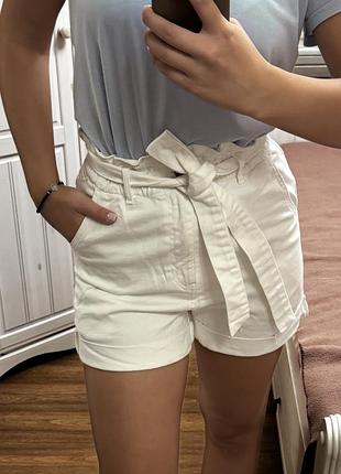 Білі шорти h&m оригінал