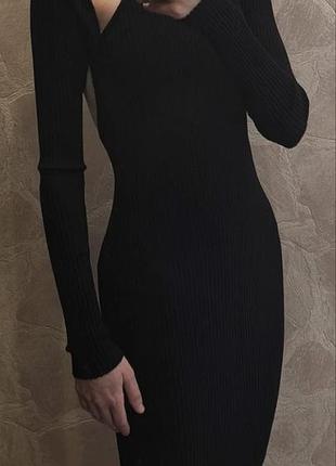 Платье вечернее выпускное праздничное черная в рубчик с вырезами zara