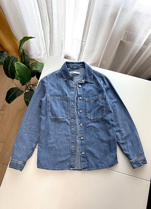 Синя жіноча  джинсова сорочка прямого крою zara xs розміру