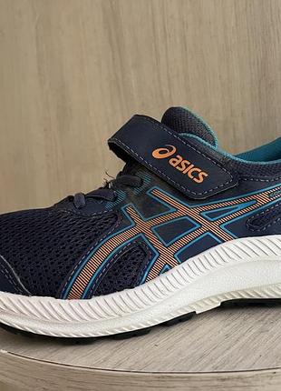 Кросівки asics
