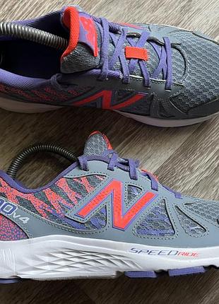 Кросівки new balance