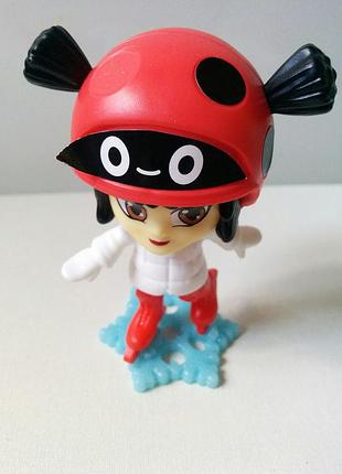 Фигурка kinder maxi,девочка фигуристка,киндер макси