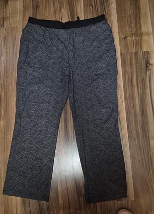 Брюки легкие.