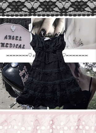 Майка вінтаж гранж готика на ґудзиказ чорна y2k майка топ grunge vintage opium sk8 downtown lolitta coquette