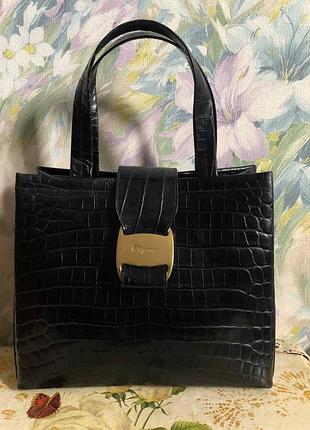 Винтажная кожаная сумка salvatore ferragamo / тиснение под крокодила (made in italy)