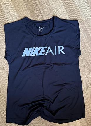 Футболка жіноча nike