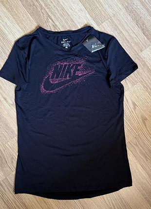 Футболка жіноча nike
