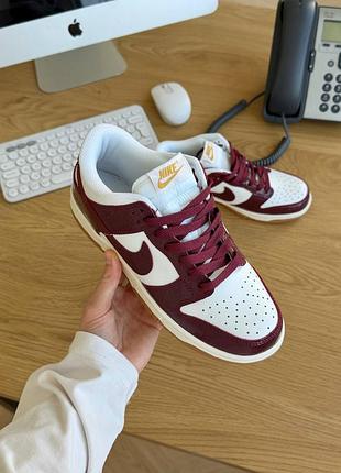 Nike dunk burgundy croc