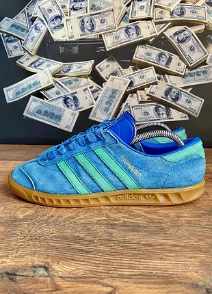 Ко  adidas hamburg , чоловічі, мають синій колір, розмір 40 , розмір устілки 25 сантиметрів.