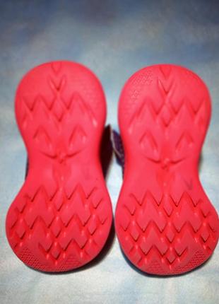 Легкие детские кроссовки бренд: skechers модель: gorun (sn 97860n), размер 22, длина стельки 14.5 см. материал верха: текстиль (дышащая сетка) 10