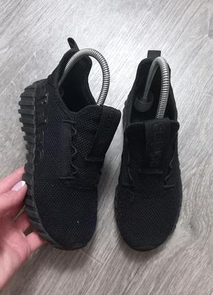 Фирменные кроссовки adidas оригинал