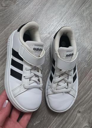 Детские кроссовки adidas оригинал
