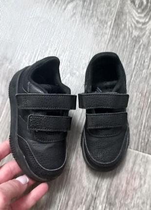 Детские кроссовки adidas