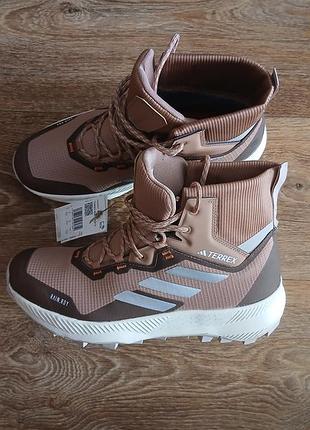 Треккинговые ботинки adidas terrex wmn mid rain.rdy hiking shoes hq3557 коричневый