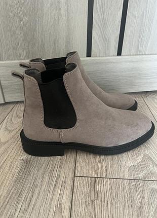 Стильні черевики челсі 39 р, 500 грн