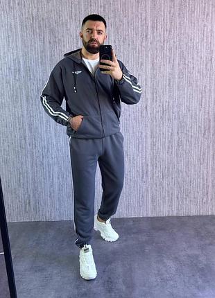 Прикольний спортивний костюм