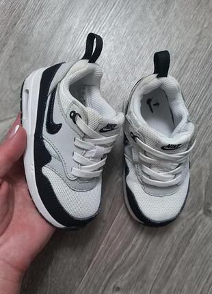 Детские кроссовки nike