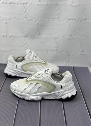 Чоловічі спортивні кросівки adidas oztral ozweego