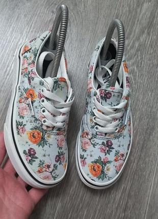 Фирменные кеды для девочки vans