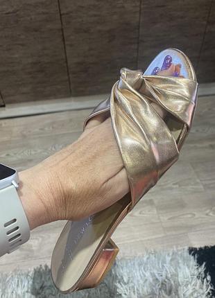 Красівенні  мякенькі🍭шльопанці мюлі gold rose розмір 40/26 см new look нью лук