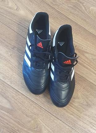 Новые оригинальные футбольные бутсы adidas размер 38.5