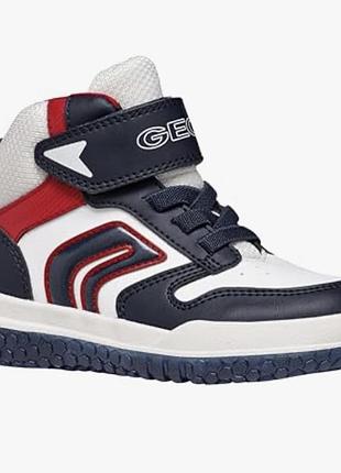 Новые детские ботинки geox 32,34