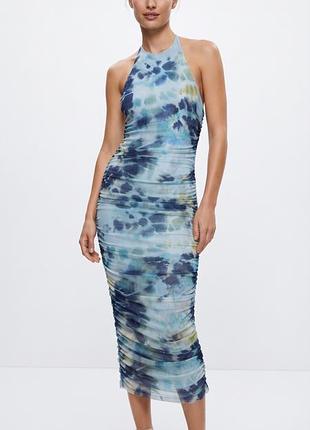 Блакитна принтована сукня-міді з тюлю zara halter dress (tie-dye / print) розмір м