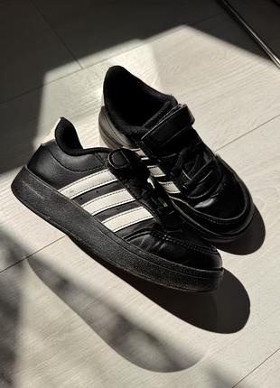 Кросівки adidas