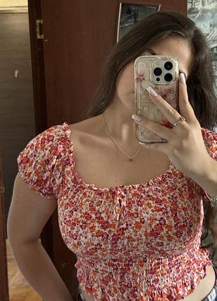 Яскравий топ😍 жіночий на розмір м