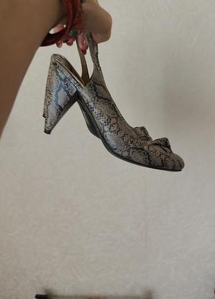 Босоножки женские 38-39р