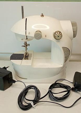 Портативная швейная машинка mini sewing machine под ремонт или на запчасти