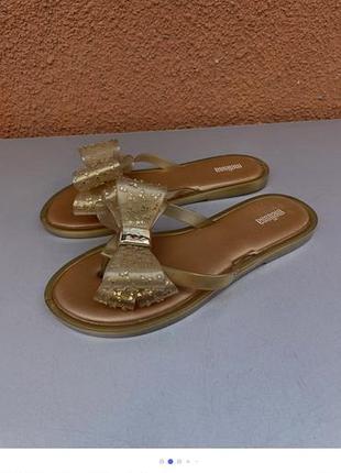 Оригінальні жіночі шльопанці вьєтнамкі melissa 38 розмір 24 см золотистий колір