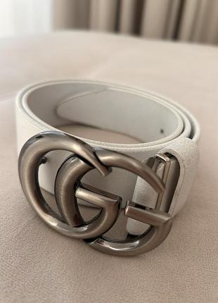 Білий жіночий ремінь gucci (gg)