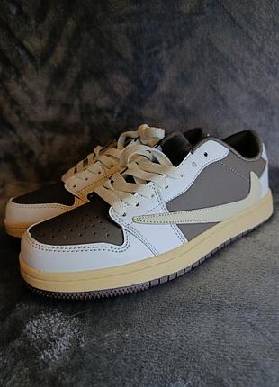 Nike x travis scott jordan low