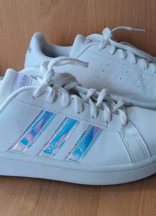 Кроссовки оригинальные adidas p39,5