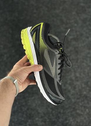 Кросівки brooks gore tex