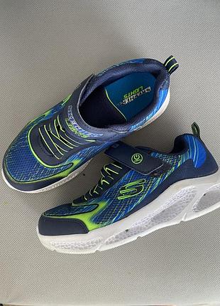 Кросівки для хлопчика на липучці,  sketchers, ідеальний стан, жодних дефектів, розмір 34.