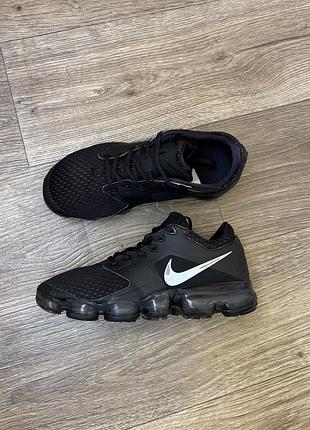 Кросівки для хлопця nike vapormax air мах р.37,5, устілка 24см., стопа до 23,5см. чорні