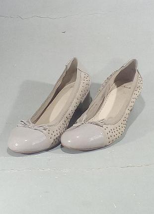 Туфли женские clarks, с мини-подбором 3 см, стелька 23.5, 38 размера