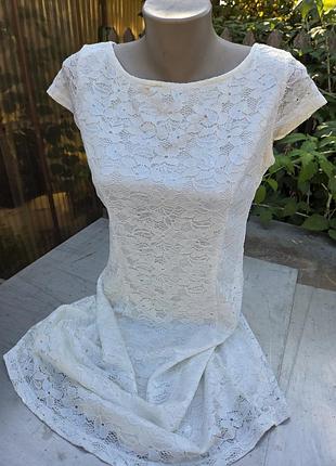 Молочное платье с кружевом ниже колен на замочке 100%котон moon collection