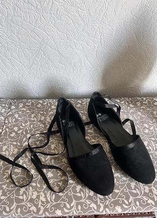Босоніжки туфлі в стилі венсдей even zara