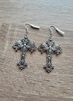 Серьги металлические
