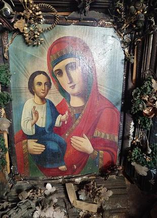 Икона богородицы «праворучица» (милующая)