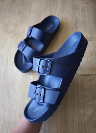 Шльопанці skechers, р.40. довжина за устілкою від краю до краю 26,5.